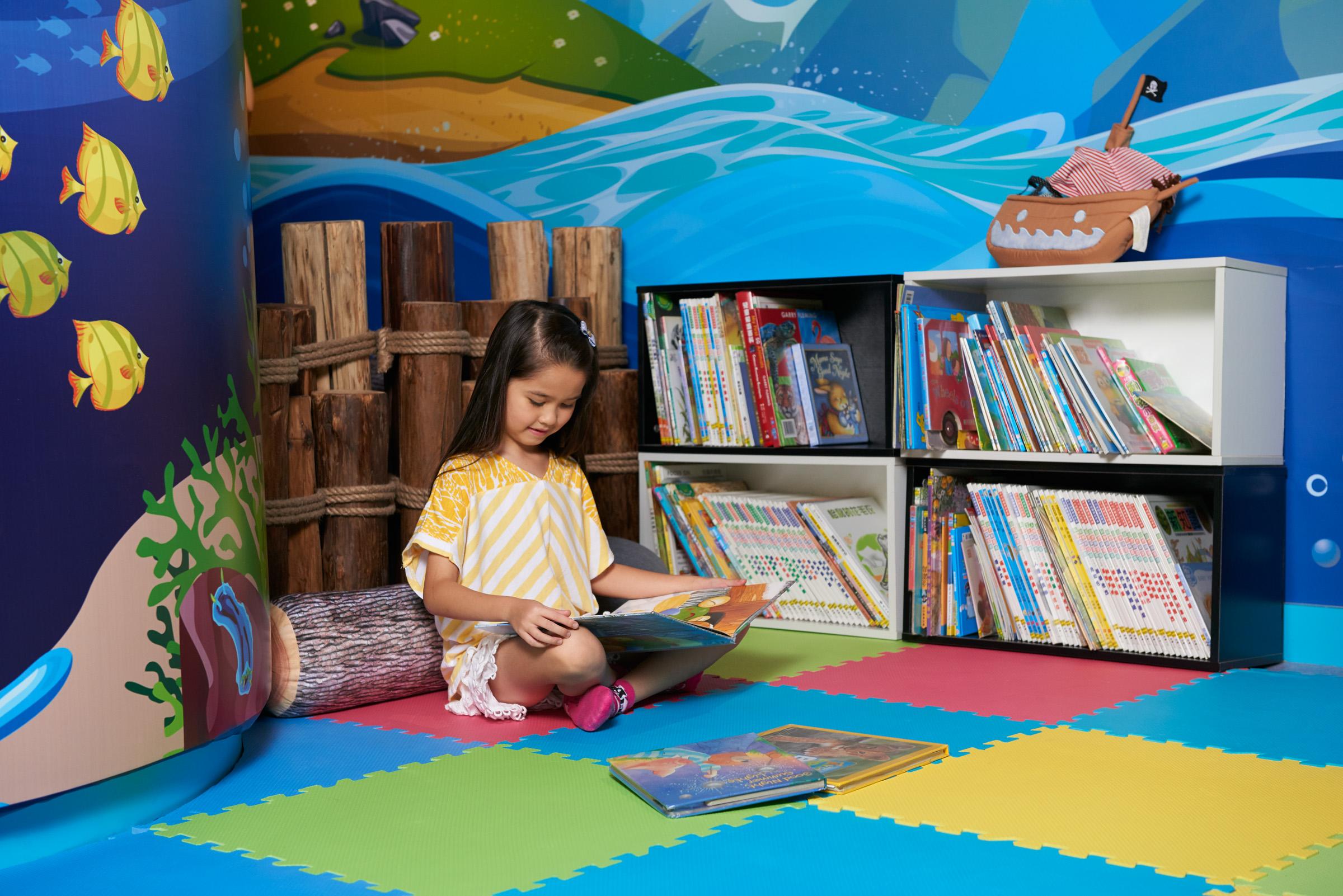 홍콩 골드 코스트 호텔 외부 사진 Library at the Children's Museum of Oak Ridge