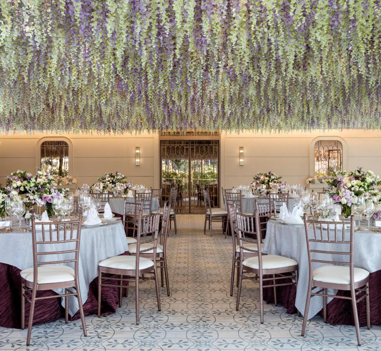 홍콩 골드 코스트 호텔 외부 사진 The Wisteria Room